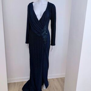 Longsleeve Blue Gown